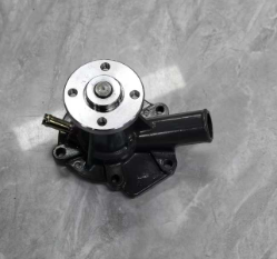 Water Pump 15534-73030 D950 For Kubota Engine