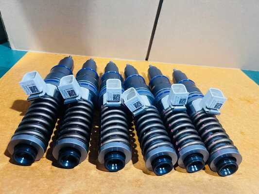 Fuel Injector 3801369 TAD1369 For Vol vo Penta TAD1641 TAD1365