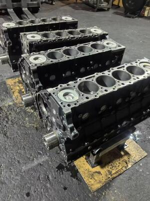 Isuzu 6HK1 Short Block Engine Assembly Diesel Cylinder Block Replacement For Excavator Truck