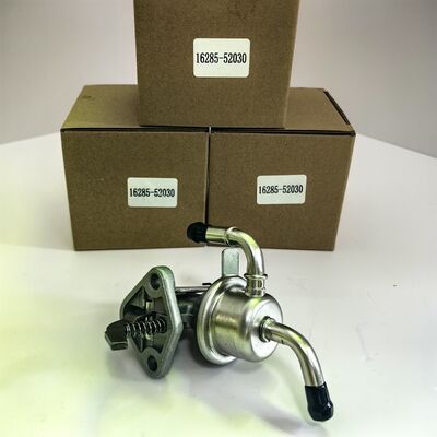 16285-52030 Mechanical Fuel Pump For Kubota Engine