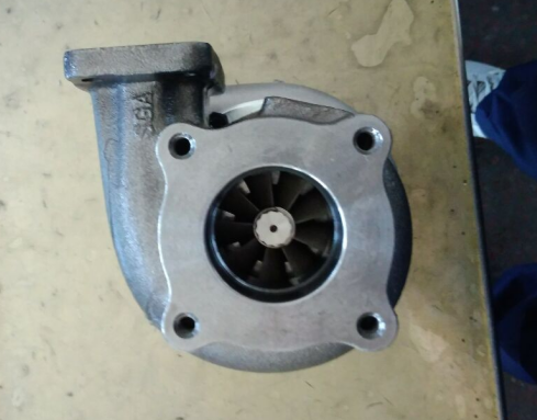 318279 Turbocharger for Deutz BF4M2012C 4.0L Engine S100 Supercharger 04258205KZ