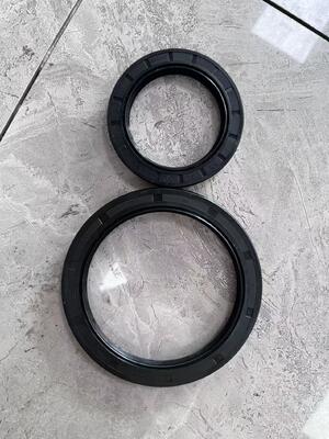 Crankshaft Front Rear Oil Seals For Komatsu 6D155 Diesel Engine Heavy